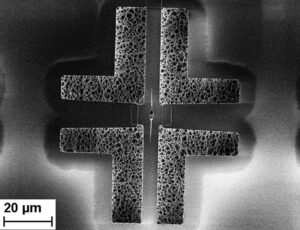 Crack-on-chip propagation